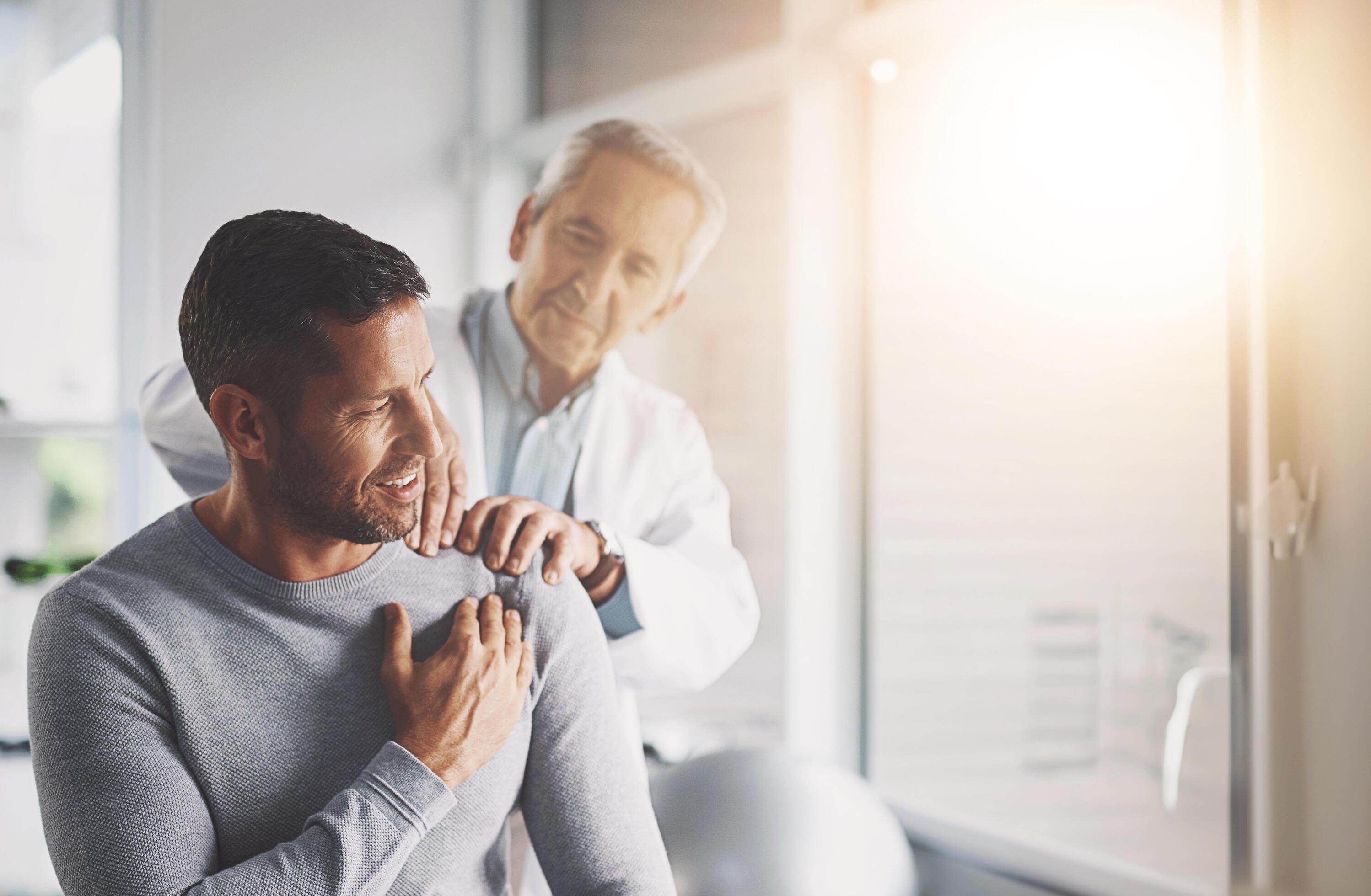 Phoenix, AZ - How Does an Orthopedic Clinic Treat Painful Rotator Cuff Injuries?